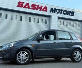 ② FORD FIESTA 1.3 BENZINE | AIRCO | 42.000 KM | 12MGARANTIE — FORD — 2EMEMAIN