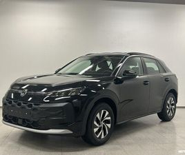 VOLKSWAGEN T-ROC COMFORT 1,5 ETSI 85 KW (MHEV) DSG-AUTOMAATTI TALVIRENKAILLA JA LÄMMITTIMELLÄ