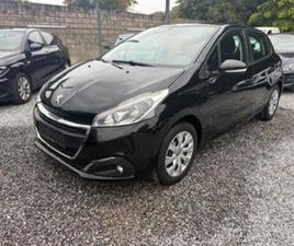 ② PEUGEOT 208 BENZINE 5 DEURS! AIRCO PDC CRUISE! 85 DKM! — PEUGEOT — 2EMEMAIN
