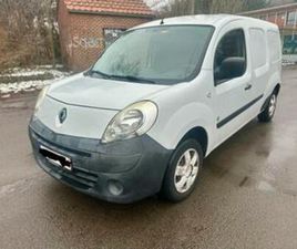 ② RENAULT KANGOO Z.E. FOULE ÉLECTRIQUE. — RENAULT — 2EMEMAIN