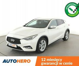 INFINITI Q30 AUTOMAT LED SKÓRA NAVI KLIMA AUTO