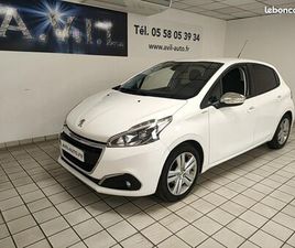 PEUGEOT 208 PURETECH 82 STYLE