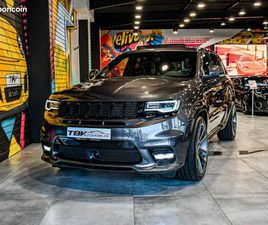 JEEP GRAND CHEROKEE SRT8 6.4 V8 HEMI 468 CH PHASE 2 TOIT OUVRANT PACK CARBONE HARMAN KARDON FULL OPTIONS SEULEMENT 34 000 KM JANTES 22 POUCE