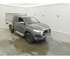 TOYOTA HILUX 2.8 D-4D 204 X-TRA CABINE PLATEAU 4X4