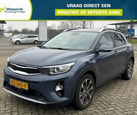 KIA STONIC - 1.0 T-GDI 120PK DYNAMICLINE | ALL SEASON BANDEN | NAVIGATIE | PARKEER SENSOREN | ACHTERUIT
