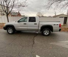 DODGE DAKOTA 2005 DODGE DAKOTA CREW CAB 4X4 LOW MILES 100K CASH