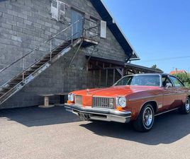 OLDSMOBILE CUTLASS SUPRÊME SEDAN - 1975