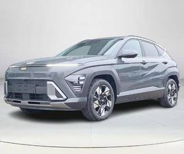 HYUNDAI KONA 1.6 GDI HEV PREMIUM | APPLE CARPLAY / ANDROID AUTO | STOEL GEHEUGEN | STOEL / STUUR VERWARMING | ELEKTRISCHE ACHTERKLEP | UIT VOORRAAD LEVERBAAR |