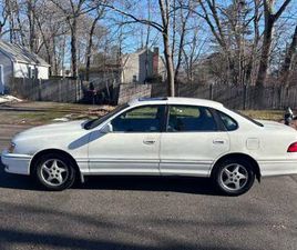 TOYOTA AVALON USXLXL SEDAN W/ VEHICLE REPORT