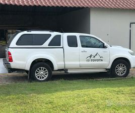 TOYOTA HILUX EXTRA CAB