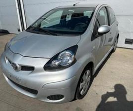 ② TOYOTA AYGO | ESSENCE | CLIMATISATION | HOMOLOGUÉ — TOYOTA — 2EMEMAIN