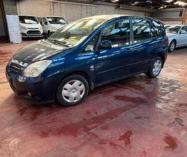 TOYOTA COROLLA VERSO ② TOYOTA COROLLA VERSO 2.0DIESEL AIRCO*MECANIQUE SUPER* — TOYOTA — 2EMEMAIN