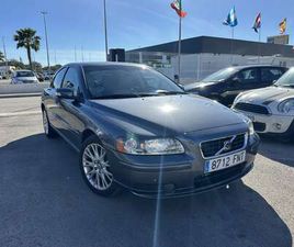 BERLINA AUTOMÁTICO DE 4 PUERTAS