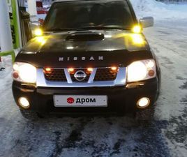 NISSAN NP300
