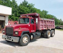 1997 MACK RD688S DUMP TRUCK
