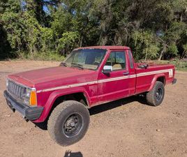 JEEP COMANCHE 4X4 TRUCK