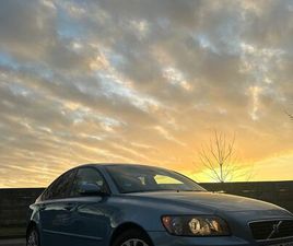 VOLVO S40 T5 MOMENTUM