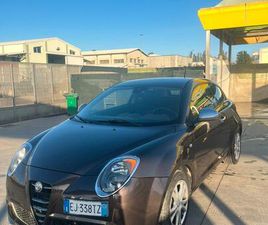 ARMADIO CON ANTE SCORREVOLI