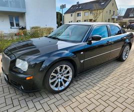 CHRYSLER 300C SRT8 6, 1 L SCHWARZ SCHECKHEFT TOPP