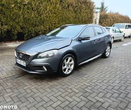 VOLVO V40 CROSS COUNTRY D2