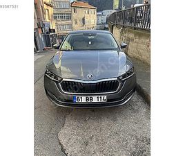 SKODA OCTAVIA 1.5 E-TEC PREMIUM