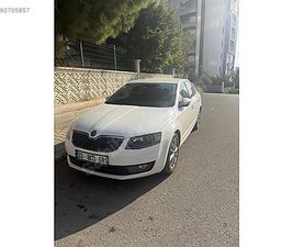 SKODA OCTAVIA 1.6 TDI STYLE CR