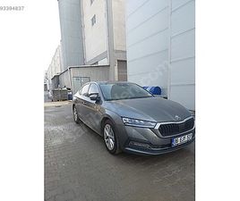 SKODA OCTAVIA 1.5 E-TEC PREMIUM