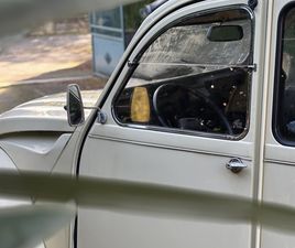 VOITURE DE COLLECTION CITROEN