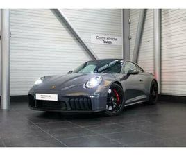 PORSCHE 911 CARRERA 4 GTS