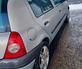 VOITUR JE VENDS MA VOITURE ; ELLE EST PROPRE, SON MOTEUR EST EXCELLENT ET ÉCONOME EN CARBURANT, ET TOUS LES PAPIERS SONT EN RÈGLE