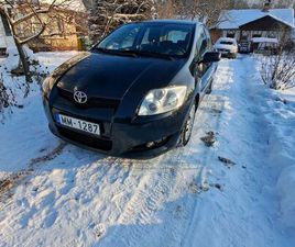TOYOTA AURIS, CENA 2 500 €. PĀRDODU TOYOTA AURIS. MAŠĪNA LABĀ TEHNISKĀ VAIDZĒTU RIEPAS. RŪSAS. - SLUDINĀJUMI
