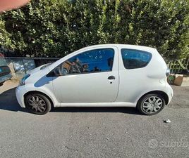 TOYOTA PORTE TOYOTA AYGO