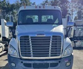 2014 FREIGHTLINER CASCADIA DAY CAB DD13 – CLEAN TITLE – 271K MI