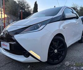 TOYOTA AYGO 1.0 VVT-I 69 CV 5 PORTE X-PLAY *NEOPAT