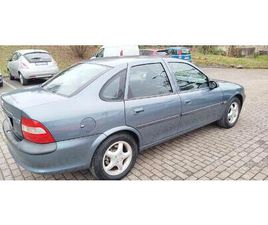 OPEL VERCTRA 1600 BERLINA 4 PORTE