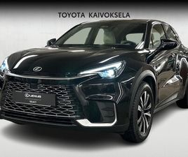 LEXUS LBX 200H LAUNCH EDITION ELEGANT** 1-OMIST. SUOMI-AUTO / LEXUS SELECT TURVA 12KK**