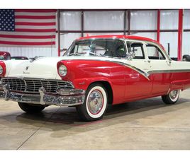 1956 FORD FAIRLANE TOWN SEDAN