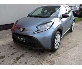 AYGO X 1,0 L PLAY