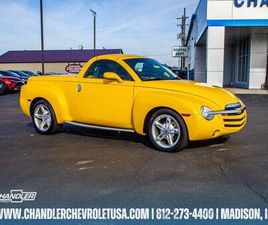 USED 2004 CHEVROLET SSR LS