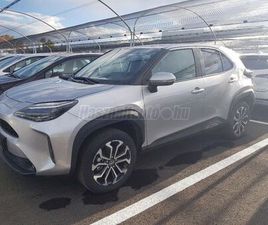 TOYOTA YARIS CROSS 1.5 HYBRID STYLE E-CVT MY25 130LE TÖBB DB TÖBB SZÍN A KÉSZLETIG