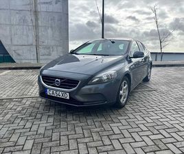 VOLVO V40 D2