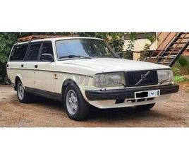 VOLVO 240 VOLVO 240 ESSENCE MANUELLE 1986 À CHELLALATE