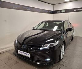 TOYOTA CAMRY 2.5 HYBRID EXECUTIVE CVT BUSINESS KIVITEL / BŐR / NAVIGÁCIÓ / VEZETETT SZERVIZKÖNYV