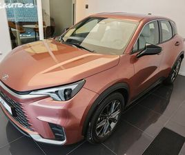 LEXUS LBX ELEGANT TECH