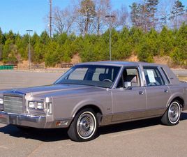 1988 LINCOLN TOWN CAR 47K SIGNATURE PREMIUM COLLECTOR INVESTMENT QUALITY BEAUTY