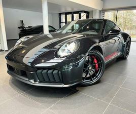 PORSCHE 911 CARRERA 4 GTS
