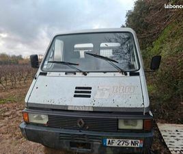 RENAULT B110 CAMION BENNE 3,5T