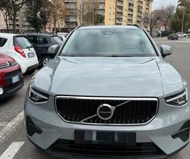 VOLVO XC40 2025