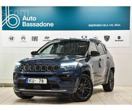 JEEP COMPASS, CENA 23 590 €. JEEP COMPASS S-MODEL, 1.3 TURBO 150 - BASSADONE BI-LED BĒRNU - SLUDINĀJUMI