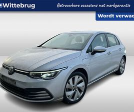VOLKSWAGEN GOLF 1.4 EHYBRID STYLE / STOELVERWARMING / NAVI / CARPLAY / PARKEERSENSOREN VÓÓR EN ACHTER